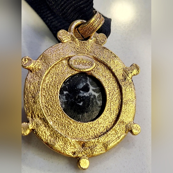 Y2k- Gothic Choker Bundle- with pendants - Picture 5 of 5